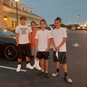 Meet your Posher, Brady